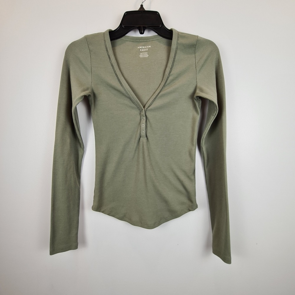 American Eagle Women XS Olive Green Ribbed‎ Henley V-Neck Long Sleeve Top Slim